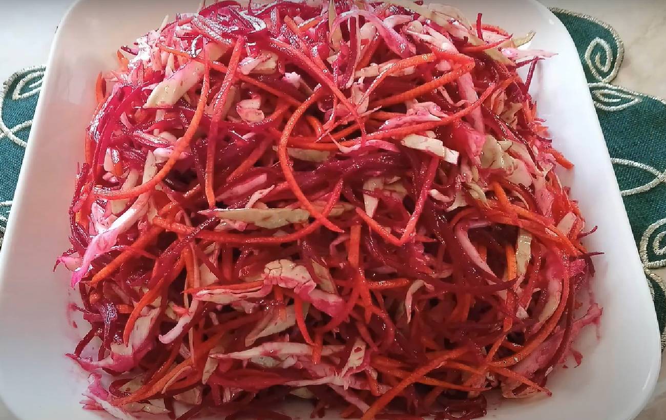 Новогодние салаты без мяса: 5 рецептов к зимнему празднику